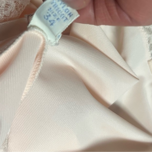 Vanity Fair • Vintage • Size 34 • Medium • Pink • Lace • Ruffle • Slip Nightgown - Picture 15 of 16